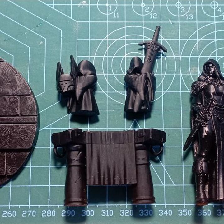 Leona The Forestborn, Space Knights proxy miniature, character, 28mm heroic scale unpainted resin, view 7