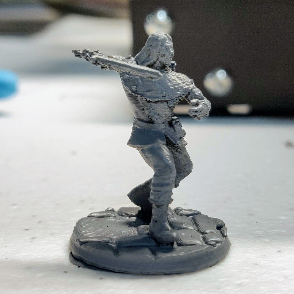 Elf Rogue, resin miniature, 28mm heroic scale unpainted resin, view 3