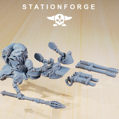 Scavenger Alpha Rider, Tech Priests proxy miniature, vehicle, 28mm heroic scale unpainted resin, view 4