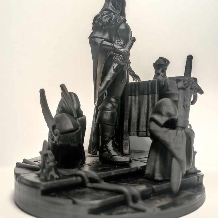 Leona The Forestborn, Space Knights proxy miniature, character, 28mm heroic scale unpainted resin, view 4