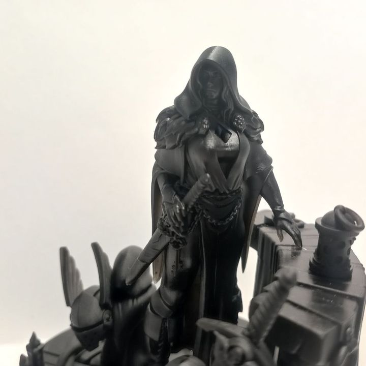 Leona The Forestborn, Space Knights proxy miniature, character, 28mm heroic scale unpainted resin, view 5