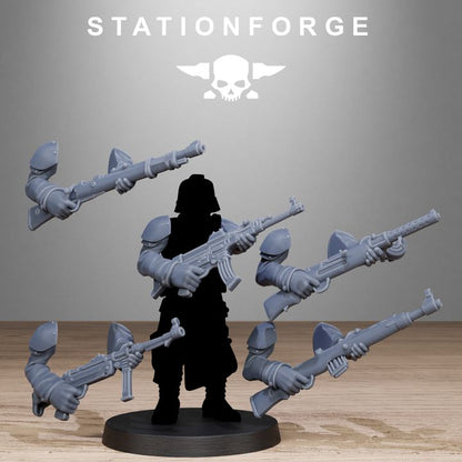 Grim Guard German Weapons Pack, Imperial Army resin conversion bits, squad, 28mm heroic scale unpainted resin, view 5