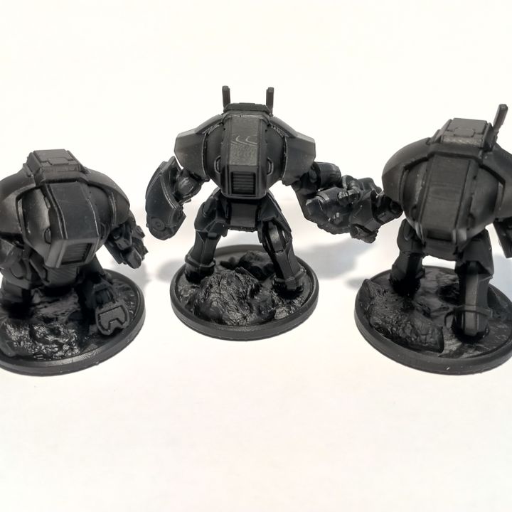 Tuai Shadow Combat Suits, proxy miniature, 28mm heroic scale unpainted resin, view 4