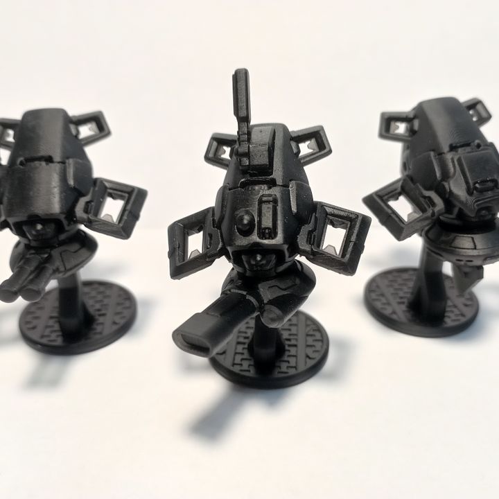 Tuai Shadow Combat Suits, proxy miniature, 28mm heroic scale unpainted resin, view 2