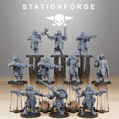 Tech Priests Infantry Heads (10 Units), 28mm heroic scale unpainted resin