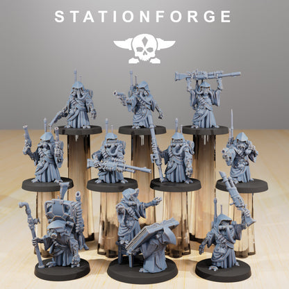 Scavenger Junkards, Tech Priests proxy miniature, 28mm heroic scale unpainted resin