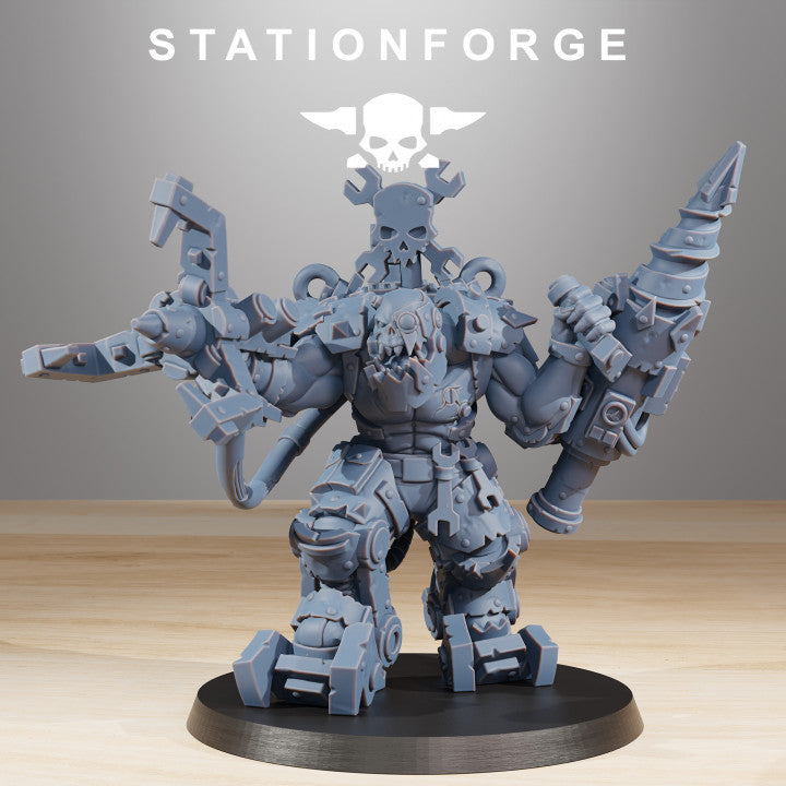 Orks Exo Boss With Claw, proxy miniature, character, 28mm heroic scale unpainted resin
