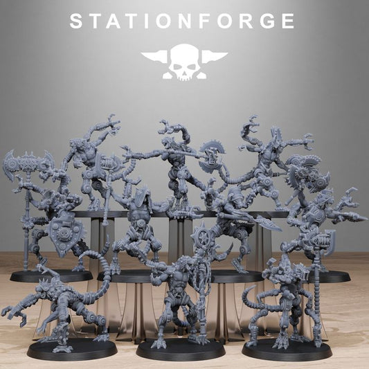 Raticus Technoclaw, Tech Priests proxy miniature, 28mm heroic scale unpainted resin