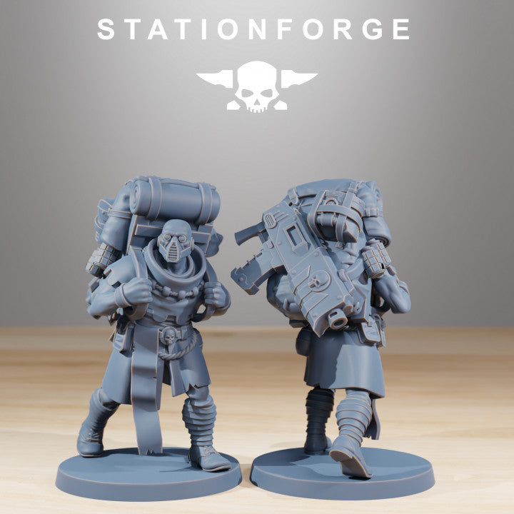 Space Knights Grandmaster, proxy miniature, 28mm heroic scale unpainted resin, view 5
