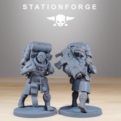 Space Knights Grandmaster, proxy miniature, 28mm heroic scale unpainted resin, view 5