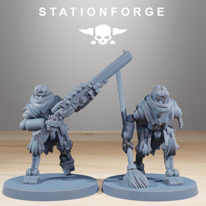 Tech Priests Scavenger Halflings (10 Units), 28mm heroic scale unpainted resin, view 3