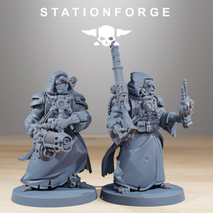 Tech Priests Scavenger Hunters Heads (10 Units), 28mm heroic scale unpainted resin, view 6