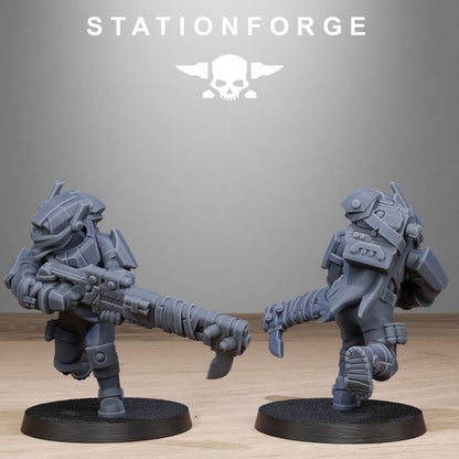 Tuai Hunters, proxy miniature, 28mm heroic scale unpainted resin, view 6