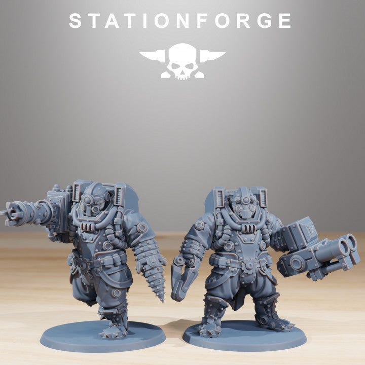 Tech Priests Heavy Support, 28mm heroic scale unpainted resin, view 3