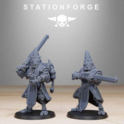 Tech Priests Scavenger Hooded Cultists (10 Units), 28mm heroic scale unpainted resin, view 4