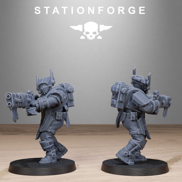 Tuai Hunters, proxy miniature, 28mm heroic scale unpainted resin, view 8
