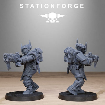 Tuai Hunters, proxy miniature, 28mm heroic scale unpainted resin, view 8