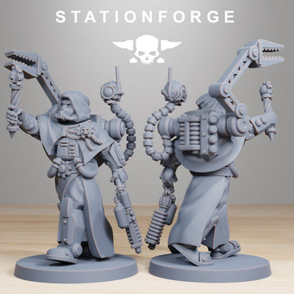 Scavenger Vicars Writer Enil, Tech Priests proxy miniature, 28mm heroic scale unpainted resin, view 6