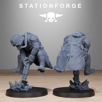 Grim Guard Shovel Fighter, Imperial Army proxy miniature, infantry, 28mm heroic scale unpainted resin, view 4