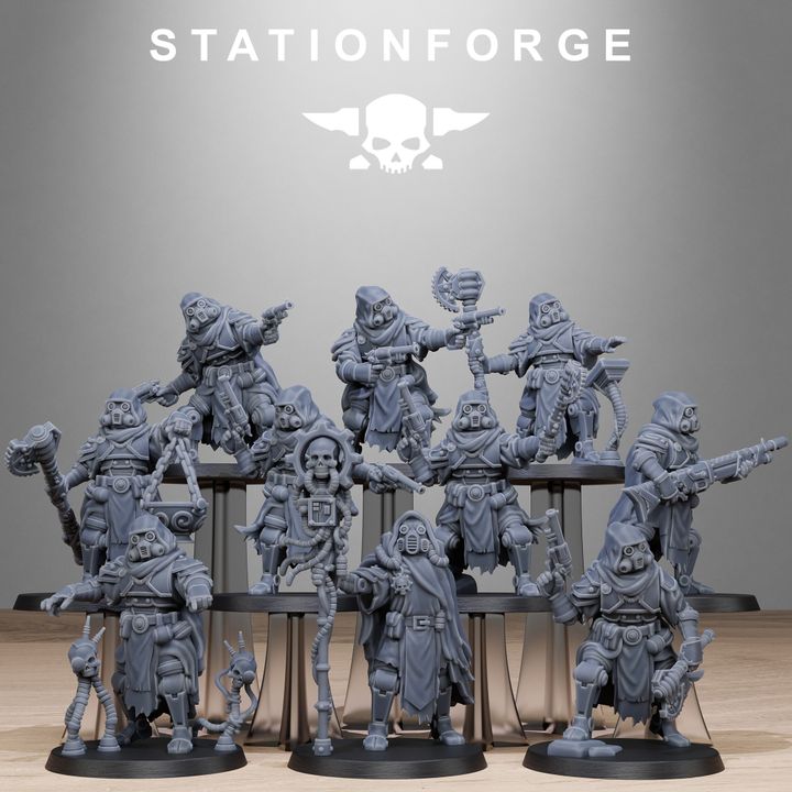 Scavenger Tech Magicians, Tech Priests proxy miniature, 28mm heroic scale unpainted resin