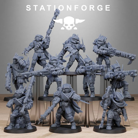 Tuai Hunters, proxy miniature, 28mm heroic scale unpainted resin