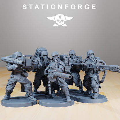 Grim Guard Armored Squad, Imperial Army proxy miniature, 28mm heroic scale unpainted resin