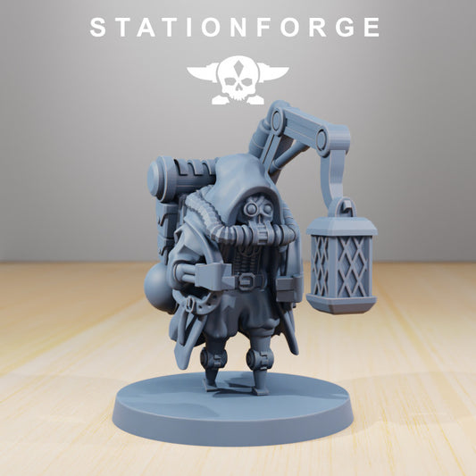 Scavenger Adventurer, Tech Priests proxy miniature, 28mm heroic scale unpainted resin