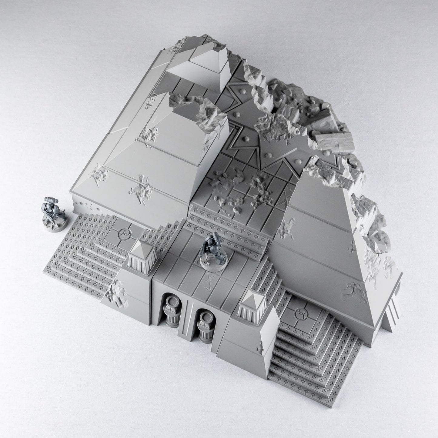 Pyramid, Krotone in Flames