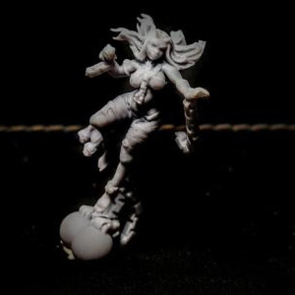 Female Possessed, resin miniature, 28mm heroic scale unpainted resin, view 2