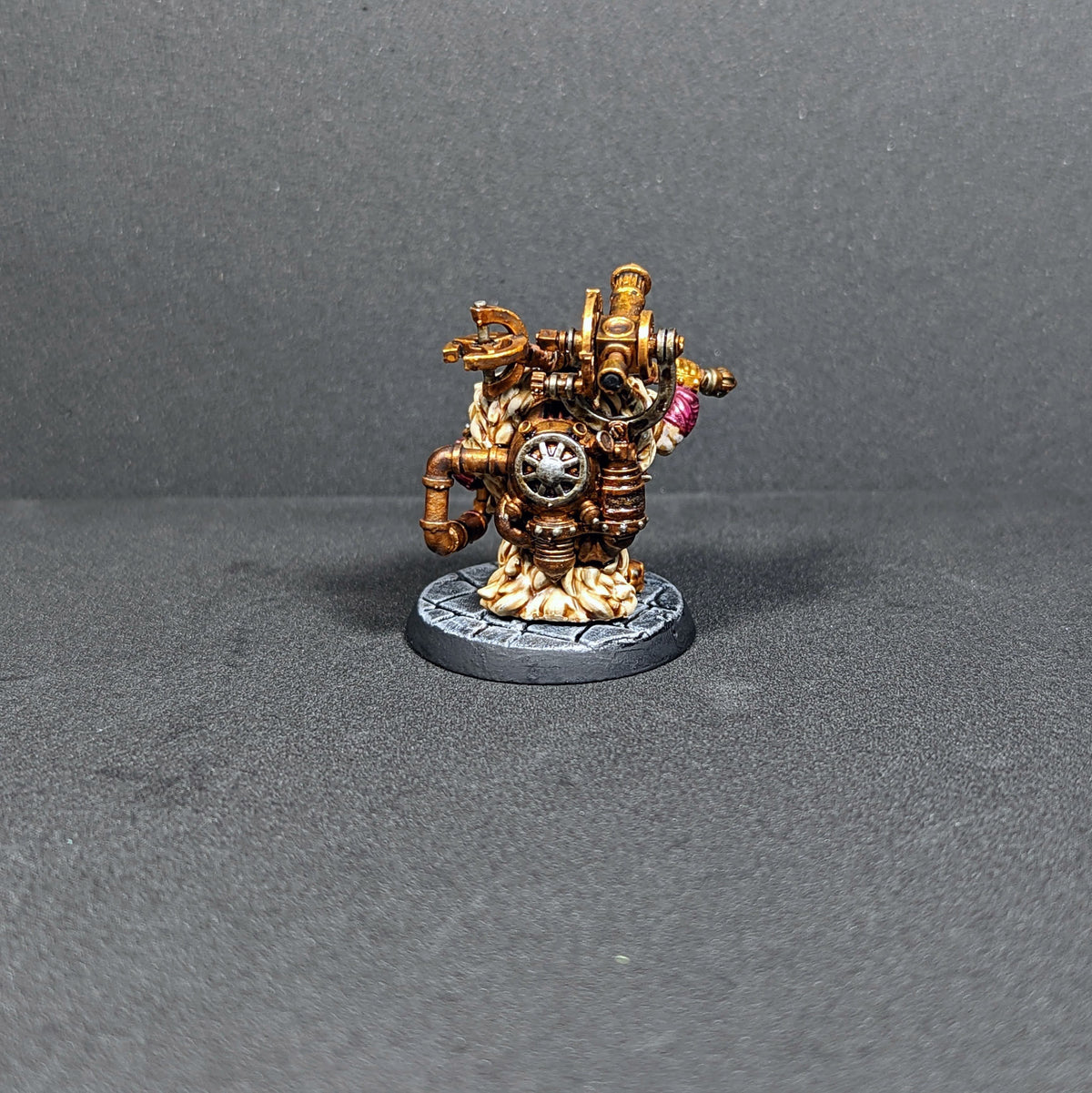 Gunner Von Drakkar, resin miniature, 28mm heroic scale unpainted resin, view 3