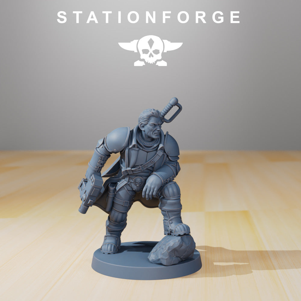 Imperial Army Vaskar Colonel Mikhail, Imperial Army proxy miniature, 28mm heroic scale unpainted resin