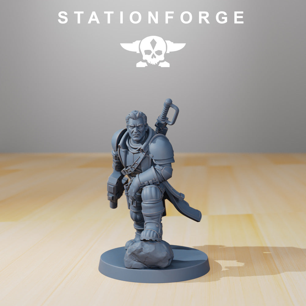 Imperial Army Vaskar Colonel Mikhail, Imperial Army proxy miniature, 28mm heroic scale unpainted resin, view 2