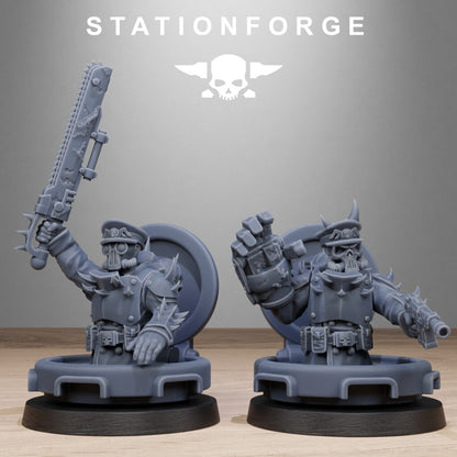 Imperial Army Tank Commanders, proxy miniature, 28mm heroic scale unpainted resin, view 8
