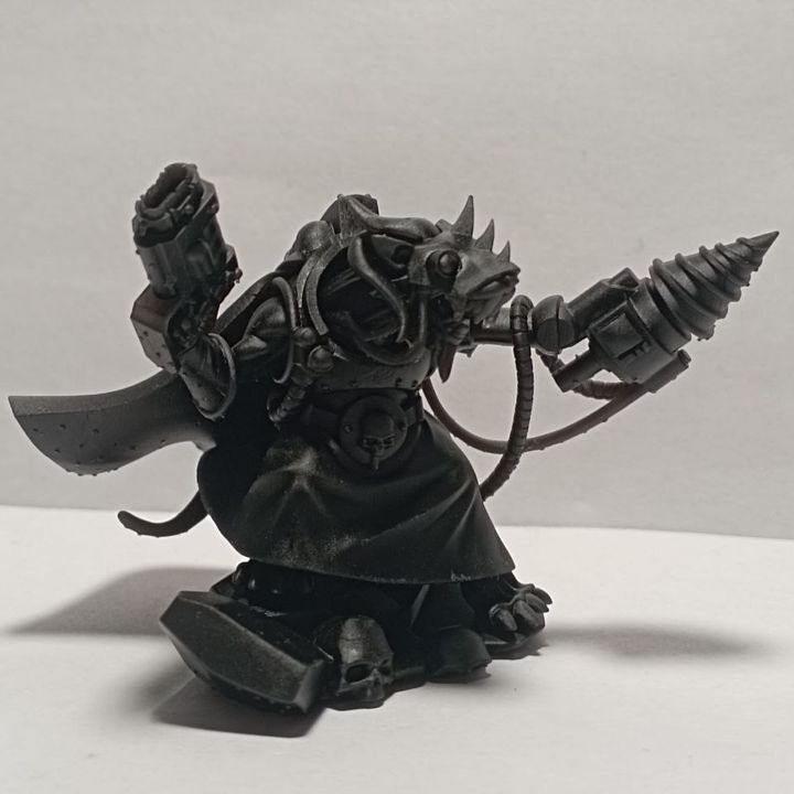 Tech Priests Shift Supervisor, proxy miniature, 28mm heroic scale unpainted resin, view 8