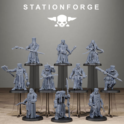Tech Priests Scavenger Blade Preachers, proxy miniature, 28mm heroic scale unpainted resin