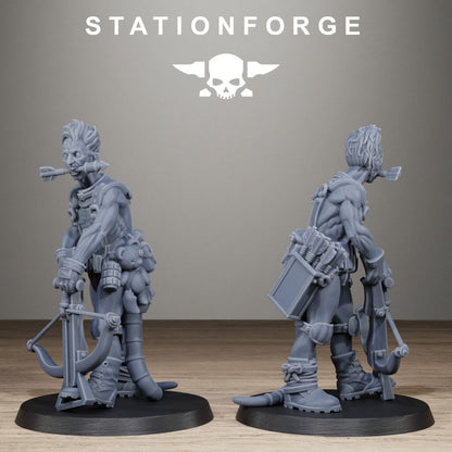 Tech Priests Techno Savages Scrap Tribers, proxy miniature, 28mm heroic scale unpainted resin, view 3