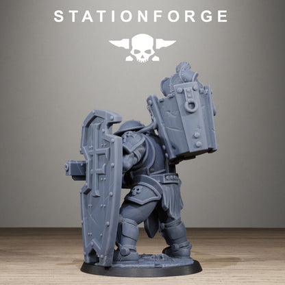 Imperial Army Royal Guard Shield Bearer, proxy miniature, infantry, 28mm heroic scale unpainted resin, view 4