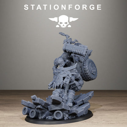 Orks Biker Boss Da Fastkrusha, proxy miniature, character, 28mm heroic scale unpainted resin, view 2