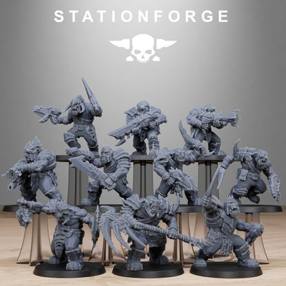 Orks Biotech Looters, proxy miniature, 28mm heroic scale unpainted resin