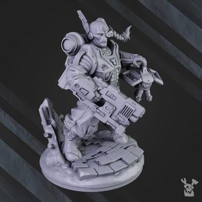 Tuai Wanderer, proxy miniature, 28mm heroic scale unpainted resin, view 5