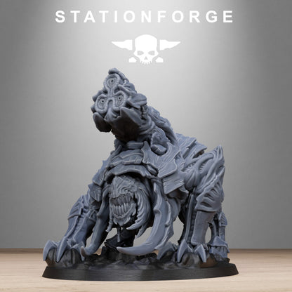 Bio Swarm Beast, proxy miniature, monster, 28mm heroic scale unpainted resin, view 4