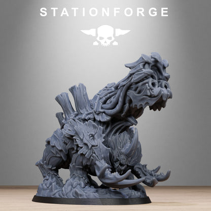 Bio Swarm Klaurax, proxy miniature, 28mm heroic scale unpainted resin, view 2