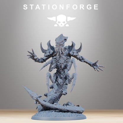 Bio Swarm Wormaak, proxy miniature, 28mm heroic scale unpainted resin, view 2