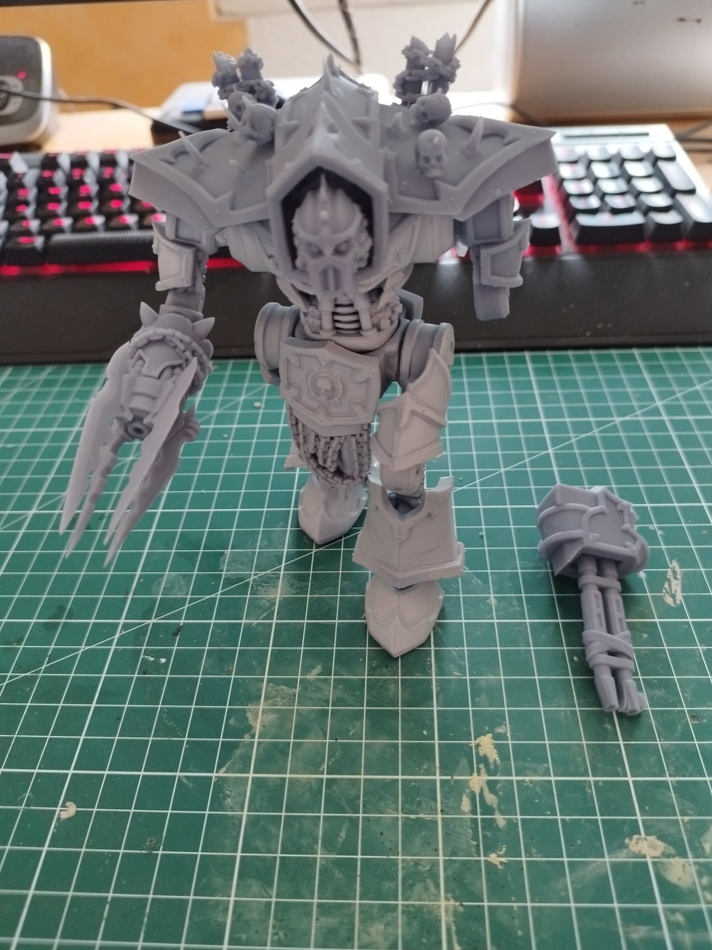 Dark Dark Space Knights Annihilator, Dark Space Knights proxy miniature, 28mm heroic scale unpainted resin, view 4